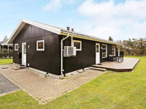 Four-Bedroom Holiday home in Væggerløse 21